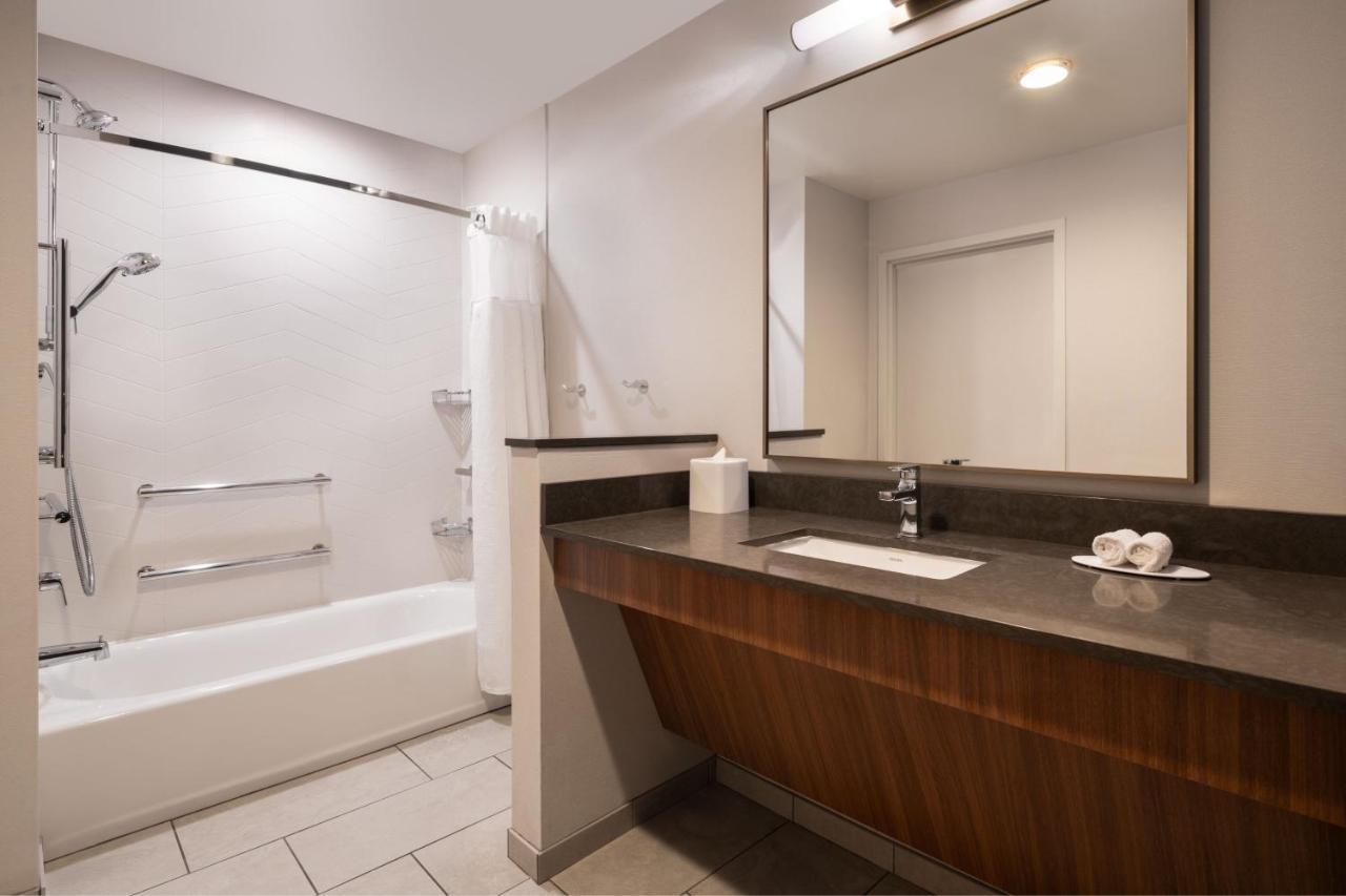 Fairfield Inn & Suites By Marriott Cleveland Tiedeman Road Brooklyn Eksteriør bilde